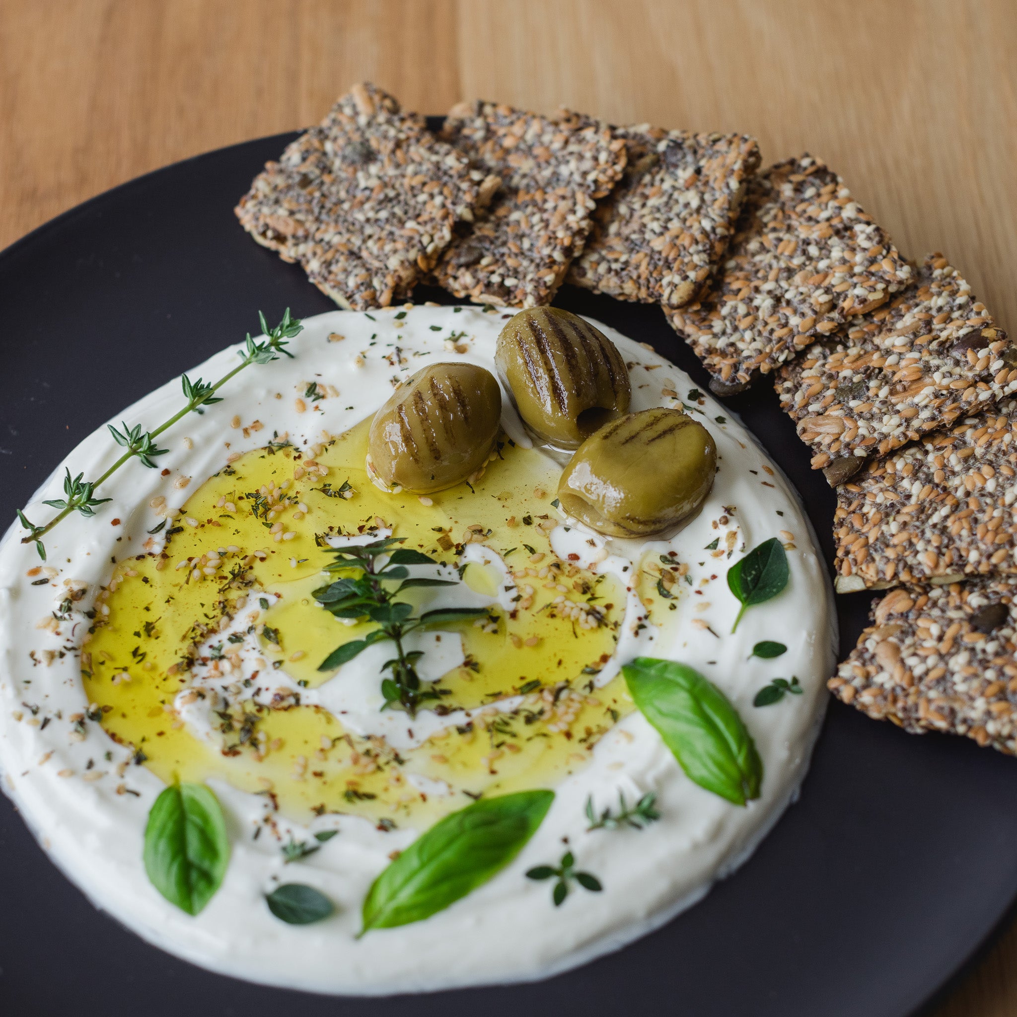 Labneh with Za’atar – Superseed Crackers